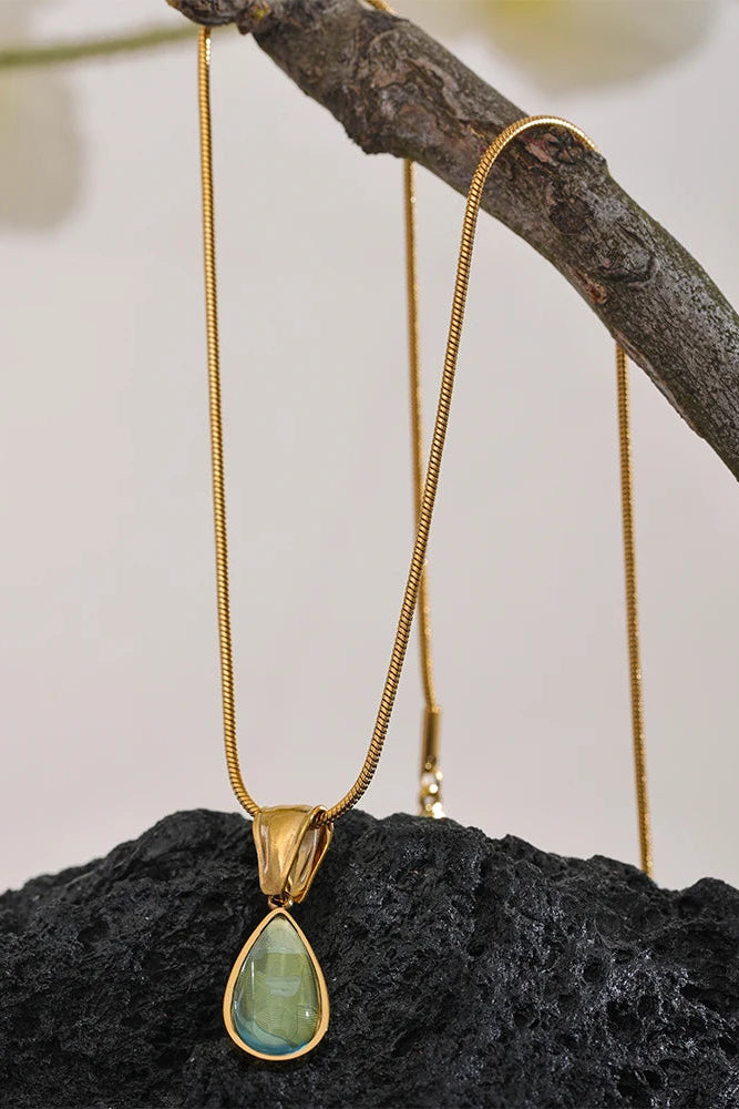 Colar Elegante Gota Serena