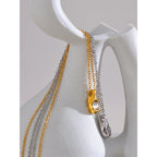 Collar con Colgante de Gota y Piedra Blanca