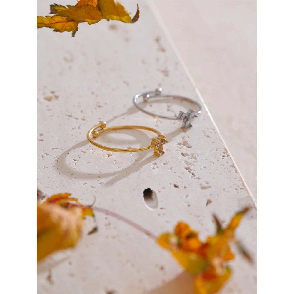 Brazalete Abierto con Flor de Circones
