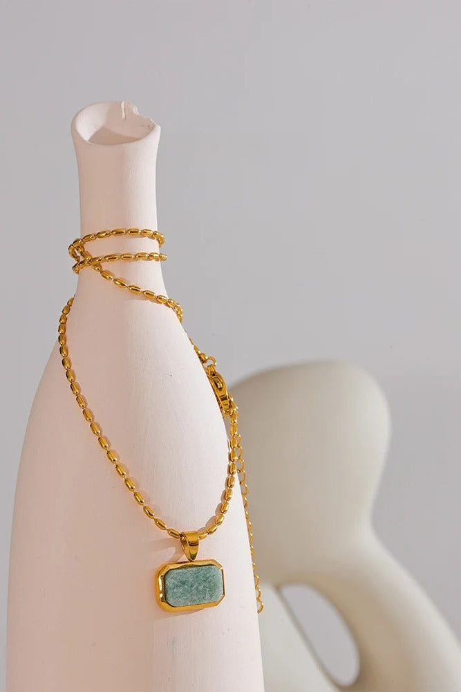Colar com Pedra Verde